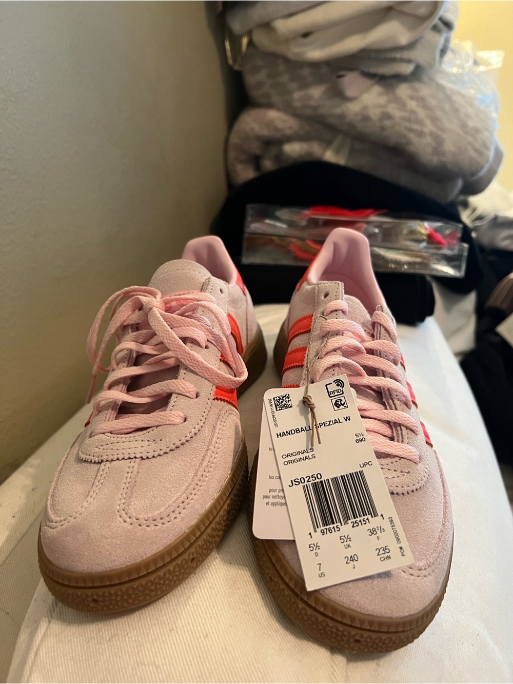 Women’s Adidas Handball Spezial Sneakers NEW - Picture 2 of 7